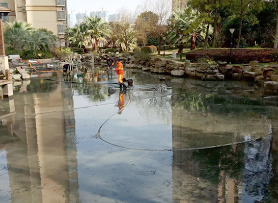 轵城镇景观池淤泥清理